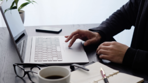 「「管理モデル」に従った副業・兼業の進め方」のアイキャッチ画像