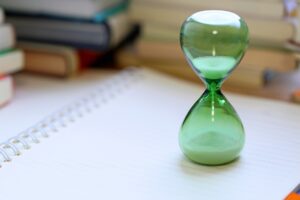 「無期転換回避の更新上限設定は有効か？」のアイキャッチ画像