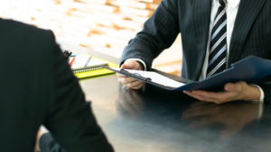 「採用者への労働条件明示ルールの変更」のアイキャッチ画像