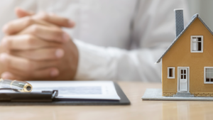 「住宅手当の支給基準と見直しの考え方」のアイキャッチ画像