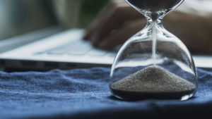 「通常勤務が深夜勤務である労働者に対する深夜手当」のアイキャッチ画像